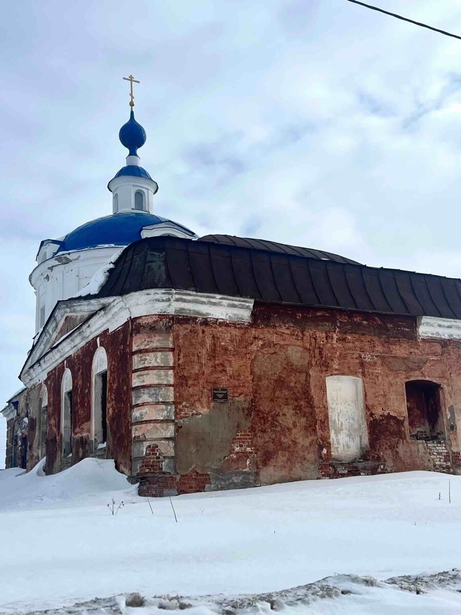 Красное. Церковь иконы Божией Матери 