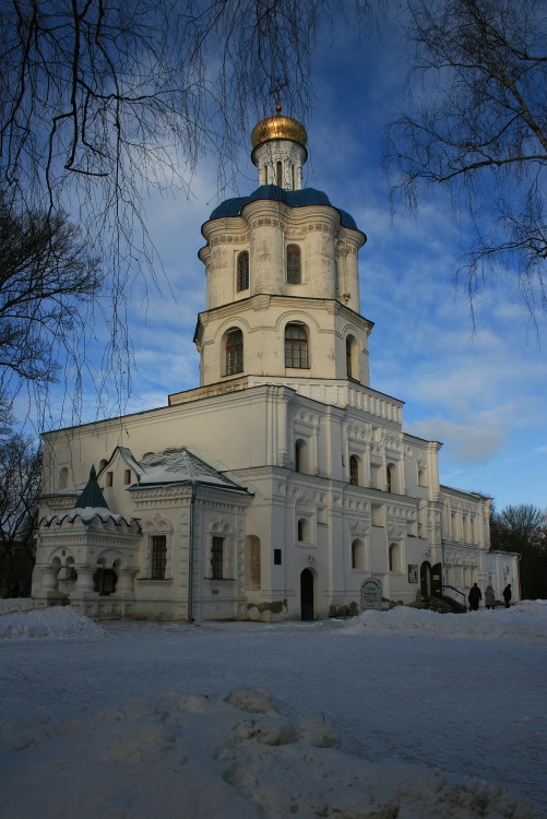 Чернигов. Церковь Всех Святых. фасады