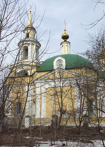 Церковь Рождества Иоанна Предтечи, Садки (Истринский городской округ и ЗАТО Восход, Московская область). фасады, Основной объем и колокольня. Вид с юго-востока