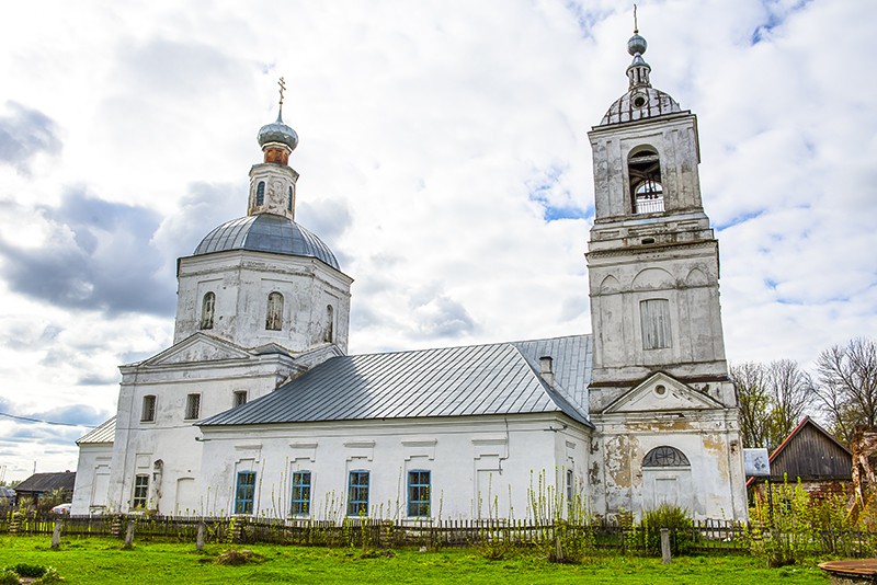 Мошок. Церковь Успения Пресвятой Богородицы. фасады