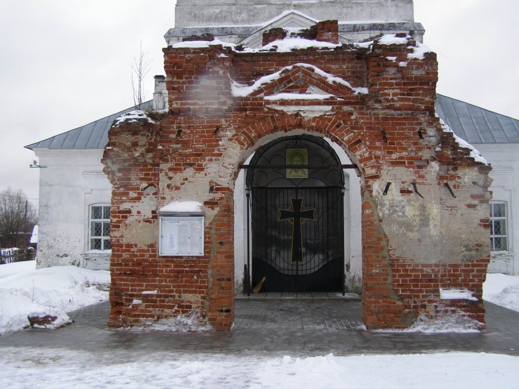 Мошок. Церковь Успения Пресвятой Богородицы. архитектурные детали, Церковь Успения Пресвятой Богородицы, д. Мошок