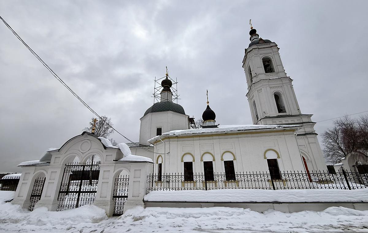 Вид с севера, фасады. Церковь Преображения Господня, Спас-Темня (Чеховский городской округ, Московская область)