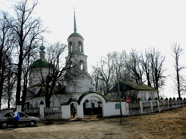 Церковь Димитрия Солунского, Рябушки (Боровский район, Калужская область). общий вид в ландшафте