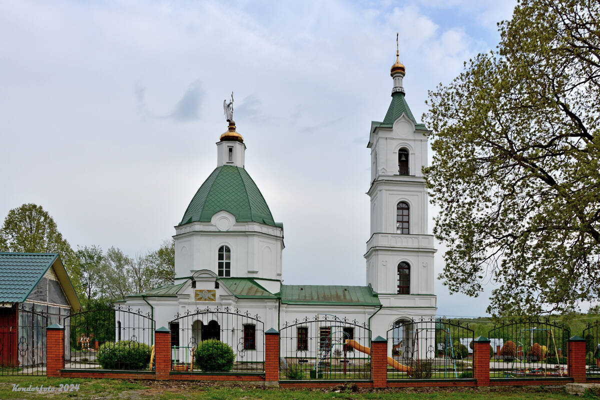 Церковь Успения Пресвятой Богородицы, Успенское (Домодедовский городской округ, Московская область). фасады