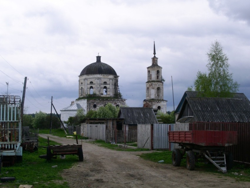 Бабье. Церковь Николая Чудотворца. общий вид в ландшафте, вид с севера