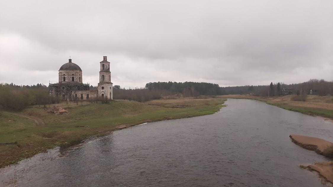 Бабье. Церковь Николая Чудотворца. общий вид в ландшафте