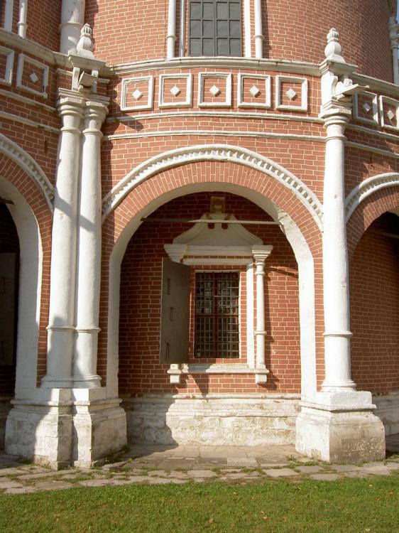 Церковь Покрова Пресвятой Богородицы в Филях, Фили-Давыдково (Западный административный округ (ЗАО), г. Москва). архитектурные детали