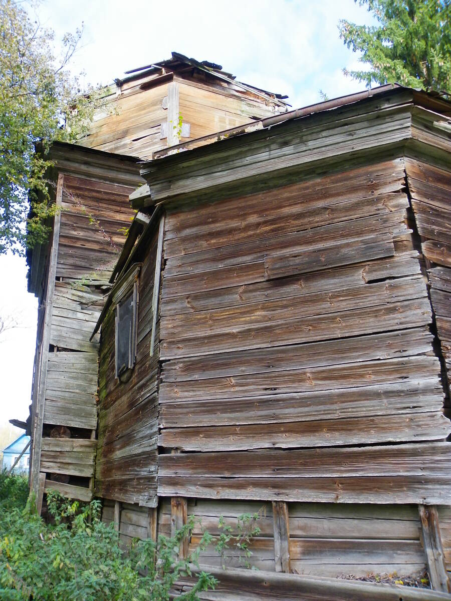 Церковь Покрова Пресвятой Богородицы, Сольцы (Муссы) (Солецкий район, Новгородская область). архитектурные детали, Алтарная абсида