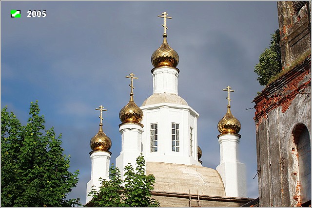 Церковь Казанской иконы Божией Матери, Борисоглеб (Судогодский район, Владимирская область). архитектурные детали, Завершение основного объема