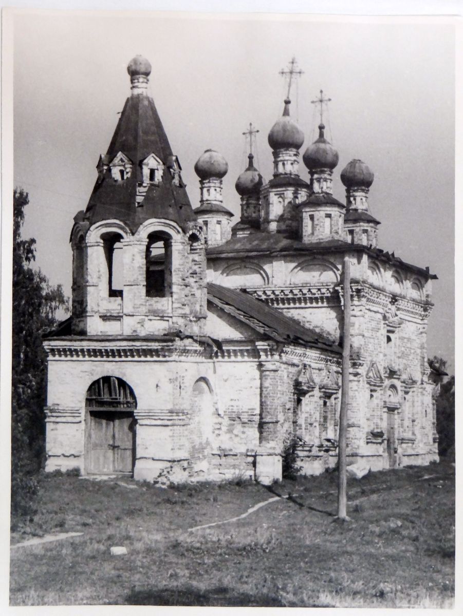 Рождествено-Суворово. Церковь Рождества Пресвятой Богородицы. архивная фотография, 1950-е годы