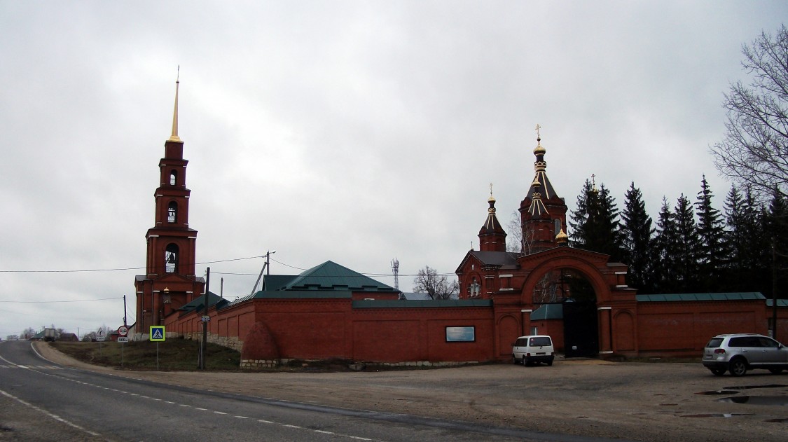 Тюнино. Богородицко-Тихоновский Тюнинский женский монастырь. фасады