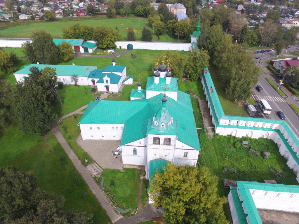 Успенский монастырь. Собор Успения Пресвятой Богородицы, Александров (Александровский район, Владимирская область). общий вид в ландшафте, Вид с запада, фото с квадрокоптера.