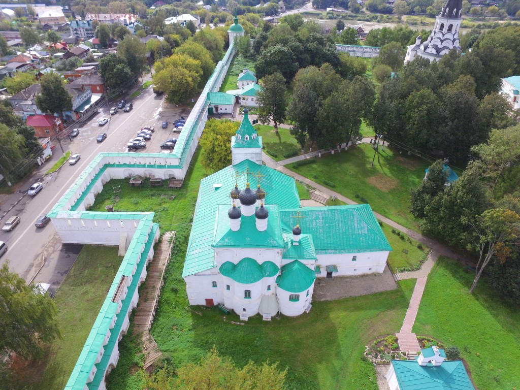 Успенский монастырь. Собор Успения Пресвятой Богородицы, Александров (Александровский район, Владимирская область). общий вид в ландшафте, Вид с востока, фото с квадрокоптера.