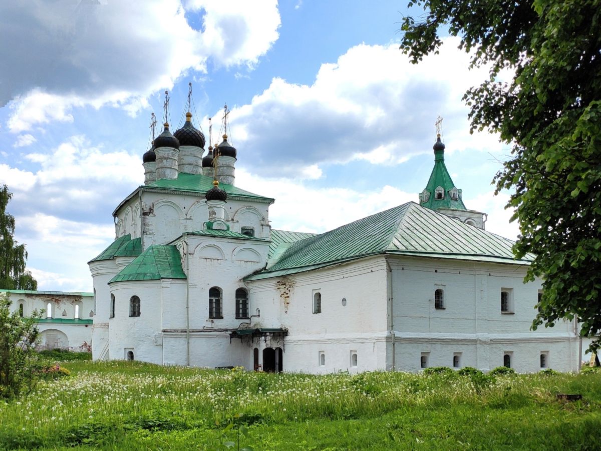 Александров. Успенский монастырь. Собор Успения Пресвятой Богородицы. фасады