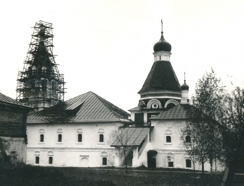 Александров. Успенский монастырь. Церковь Покрова Пресвятой Богородицы. фасады