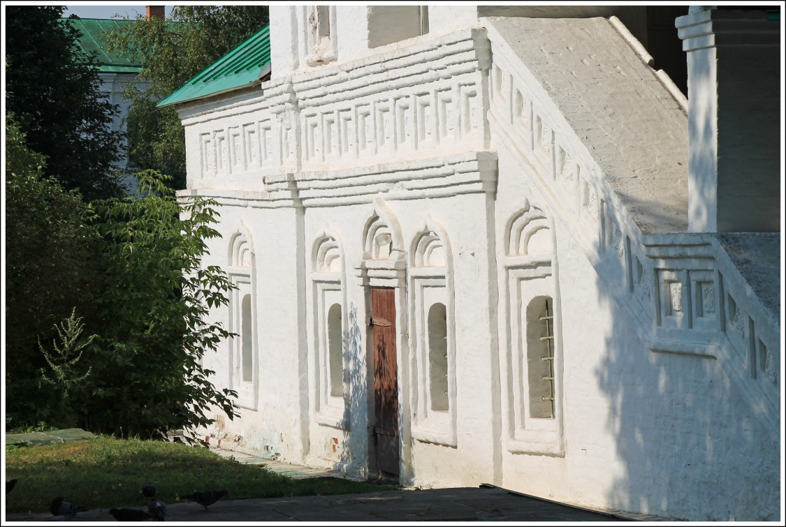 Александров. Успенский монастырь. Церковь Покрова Пресвятой Богородицы. архитектурные детали