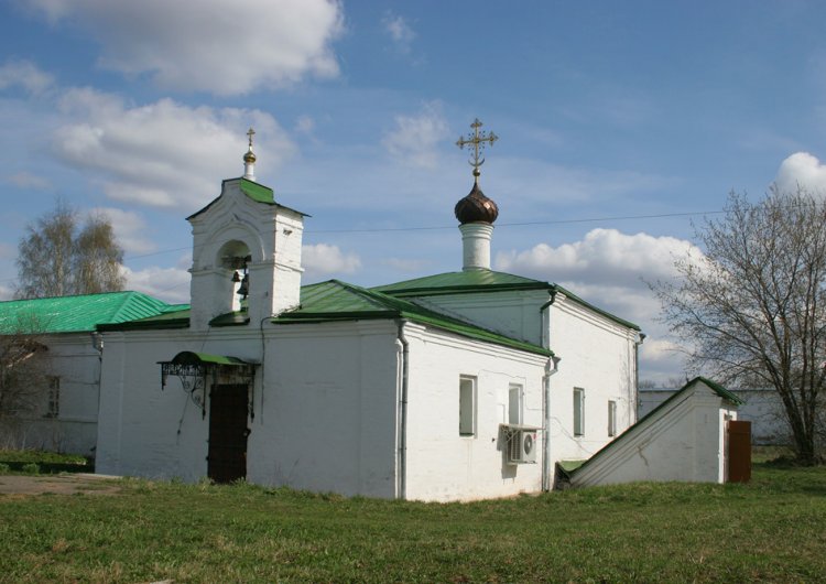 Александров. Успенский монастырь. Церковь Сретения Господня. фасады