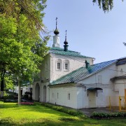 Александров. Успенский монастырь. Надвратная церковь Феодора Стратилата