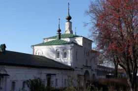 Александров. Успенский монастырь. Надвратная церковь Феодора Стратилата