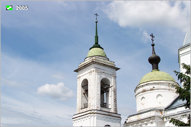 Церковь Троицы Живоначальной, Ворша (Собинский район, Владимирская область). архитектурные детали, Завершение колокольни