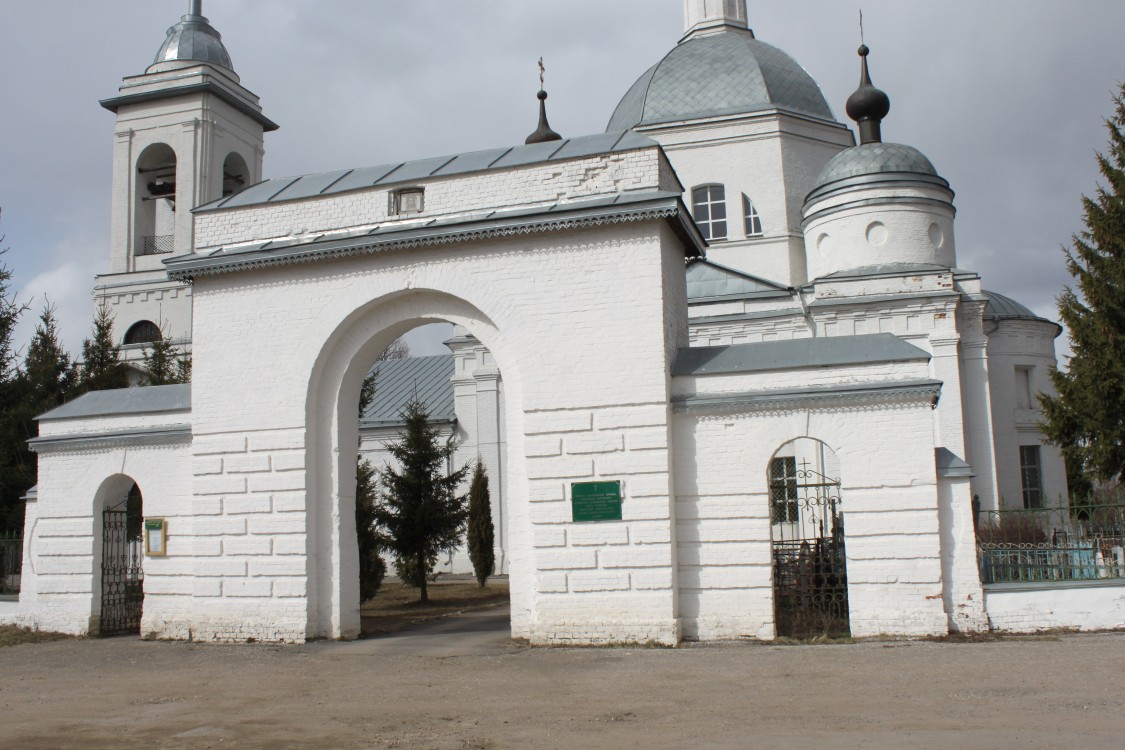 Церковь Троицы Живоначальной, Ворша (Собинский район, Владимирская область). дополнительная информация, Ворша. Церковь Троицы Живоначальной. Ворота ограды
