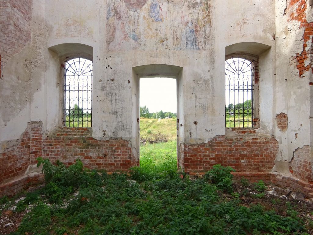 Церковь Димитрия Солунского, Карельская слободка (Юрьев-Польский район, Владимирская область). интерьер и убранство