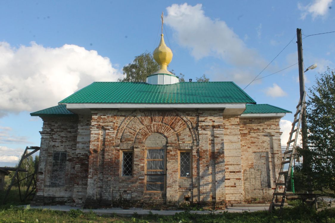 Церковь Рождества Христова, Учка (Лузский район, Кировская область). фасады