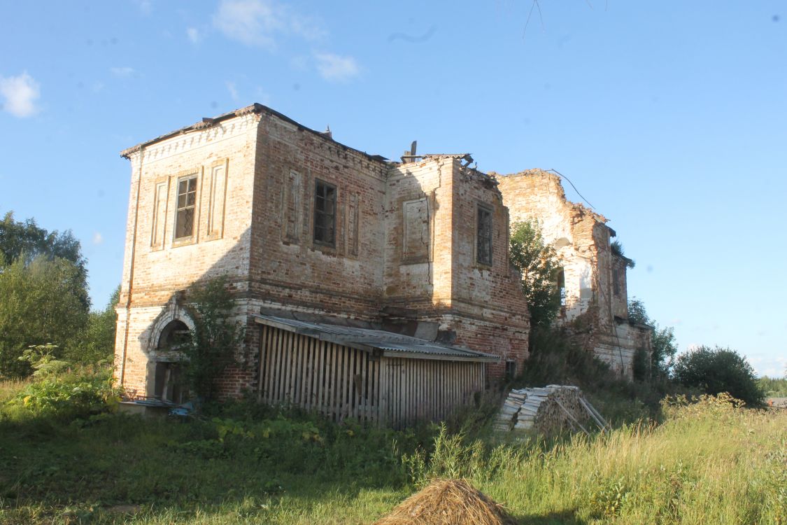 Церковь Рождества Христова, Учка (Лузский район, Кировская область). фасады