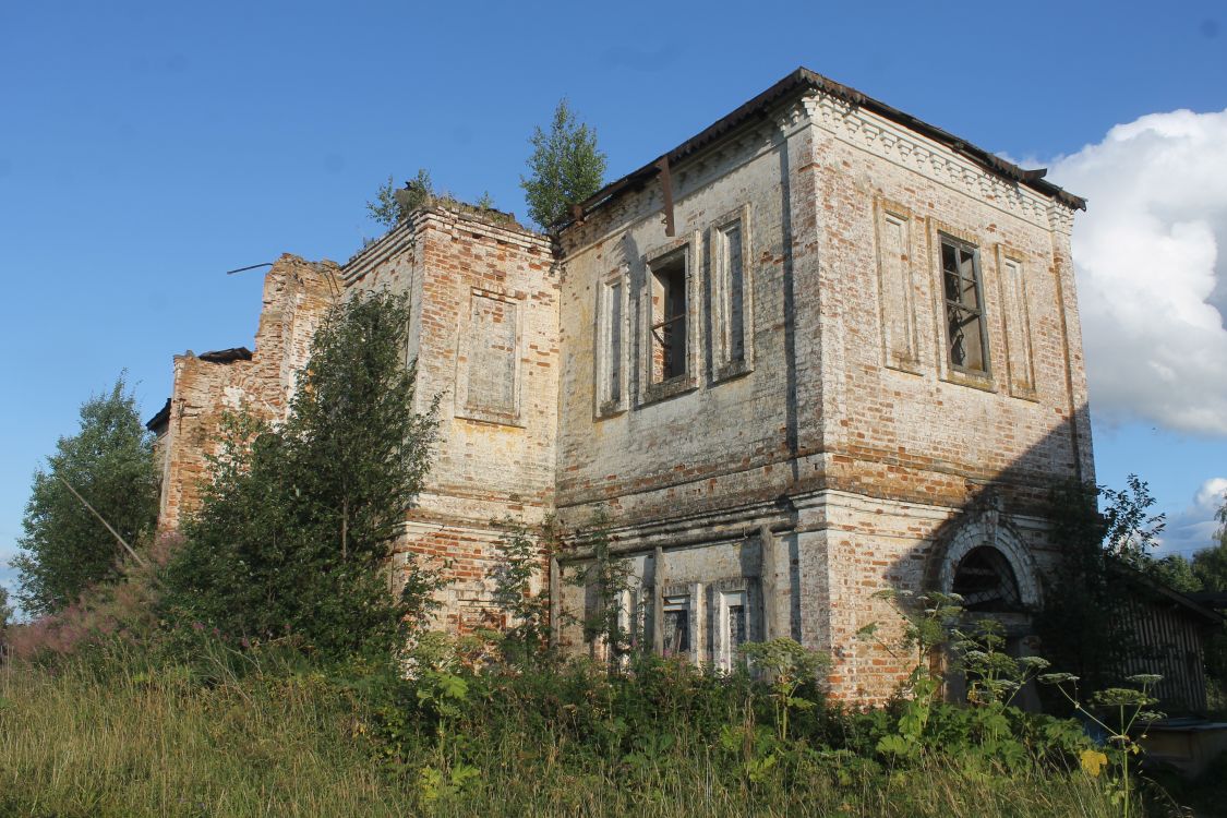 Церковь Рождества Христова, Учка (Лузский район, Кировская область). фасады