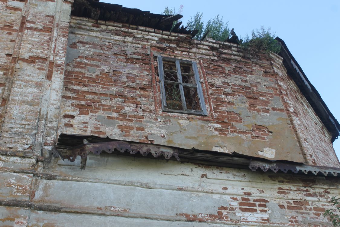 Церковь Рождества Христова, Учка (Лузский район, Кировская область). фасады