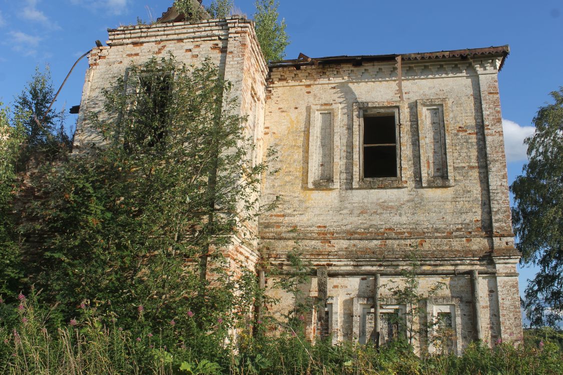 Церковь Рождества Христова, Учка (Лузский район, Кировская область). фасады