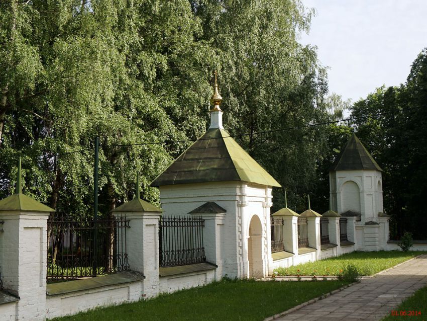 Церковь Иоанна Богослова, Могильцы (Богословское) (Пушкинский район и гг. Ивантеевка, Королёв, Московская область). дополнительная информация