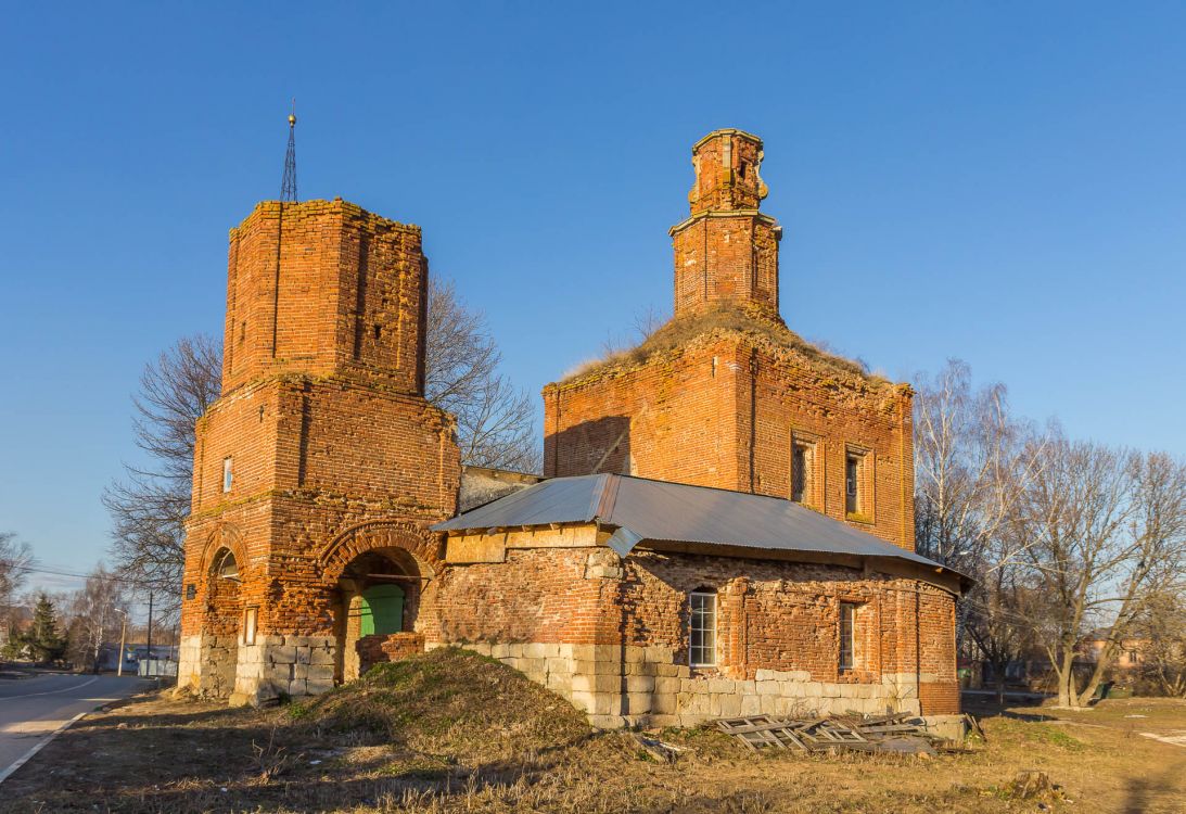 Венёв. Церковь Покрова Пресвятой Богородицы. фасады