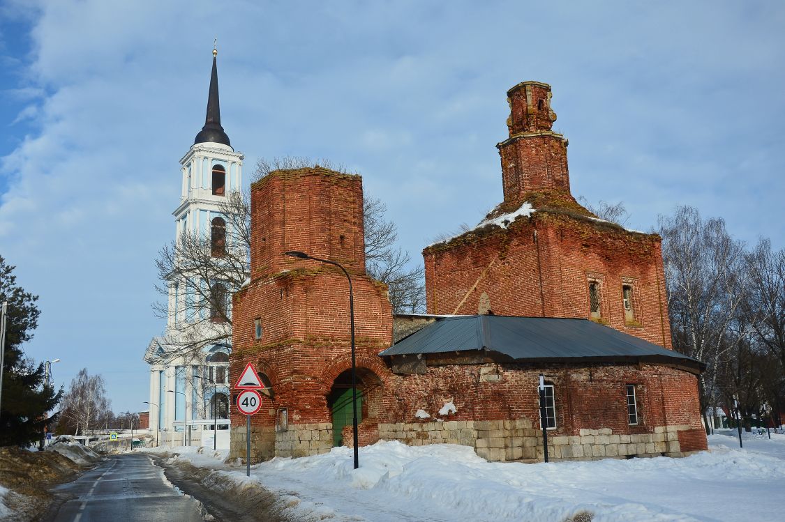 Венёв. Церковь Покрова Пресвятой Богородицы. фасады