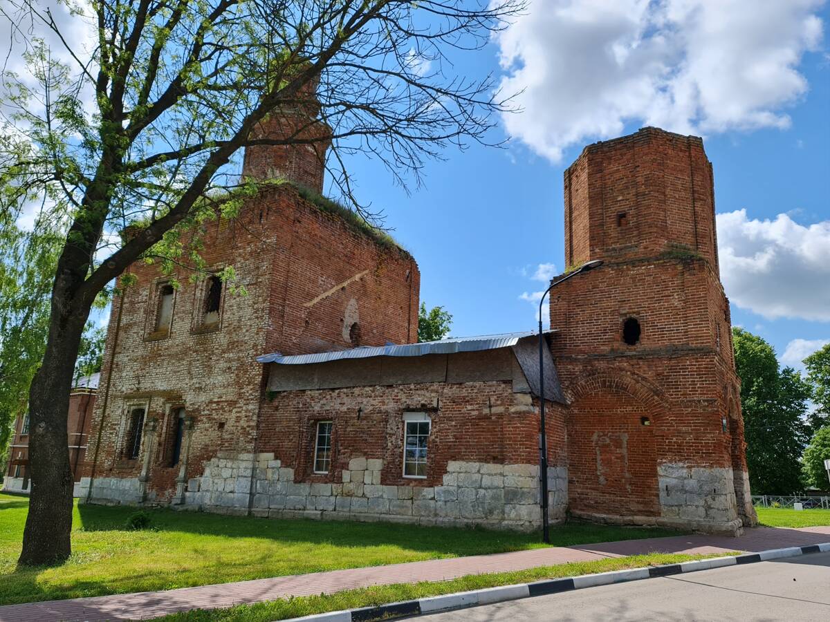 Церковь Покрова Пресвятой Богородицы, Венёв (Венёвский район, Тульская область). фасады