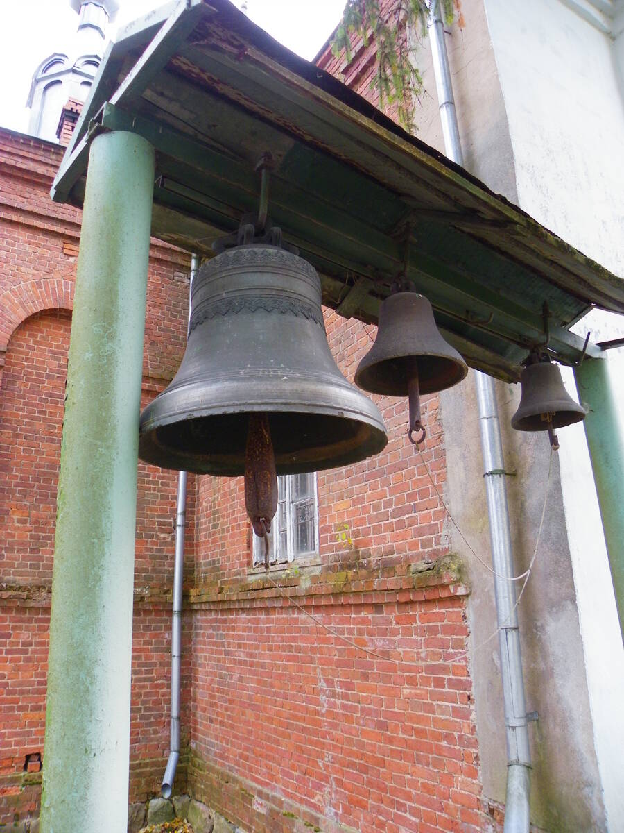 Церковь Иоанна Богослова, Велебицы (Солецкий район, Новгородская область). дополнительная информация, Звонница