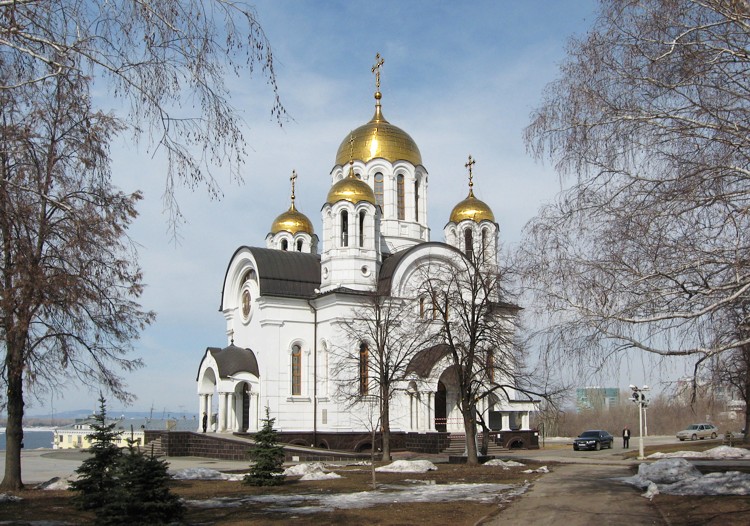 Самара. Церковь Георгия Победоносца. общий вид в ландшафте