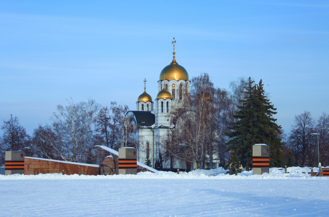 Самара. Церковь Георгия Победоносца. общий вид в ландшафте