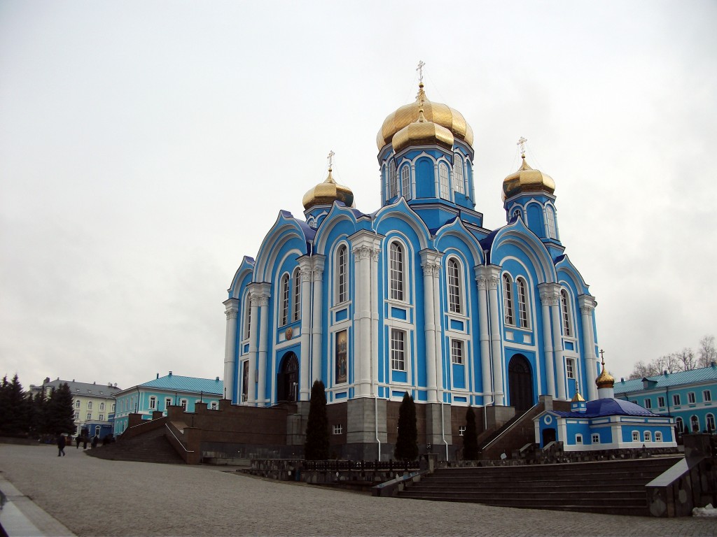 Задонск. Задонский Рождество-Богородицкий мужской монастырь. Собор Владимирской иконы Божией Матери. фасады