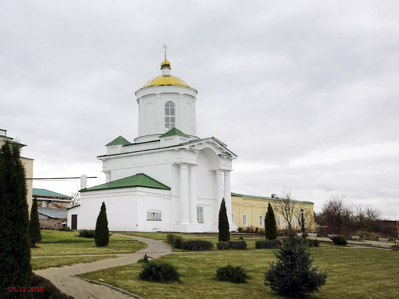Задонский Рождество-Богородицкий мужской монастырь. Неизвестная надвратная часовня, Задонск (Задонский район, Липецкая область). фасады
