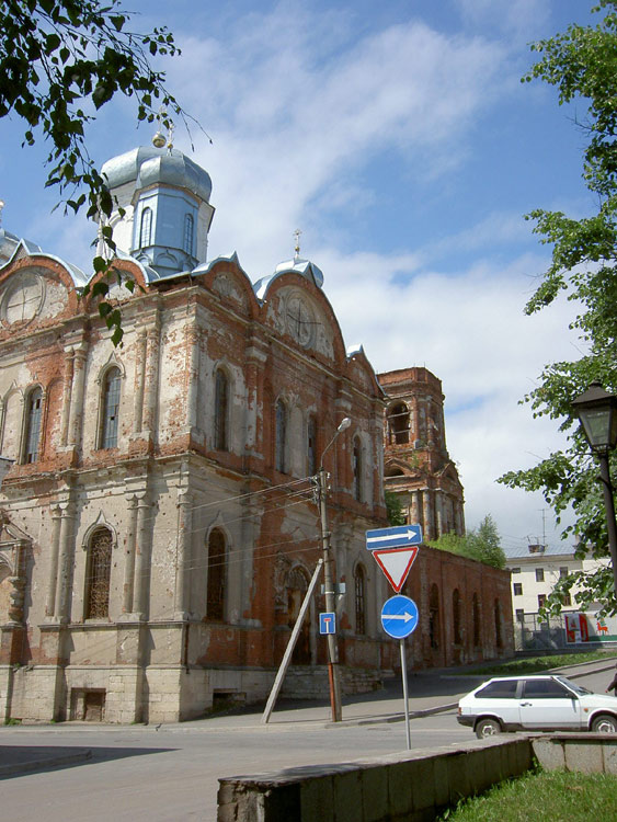 Елец. Церковь Михаила Архангела. фасады