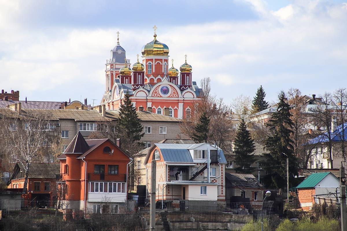 общий вид в ландшафте. Церковь Михаила Архангела, Елец (Елецкий район и г. Елец, Липецкая область)