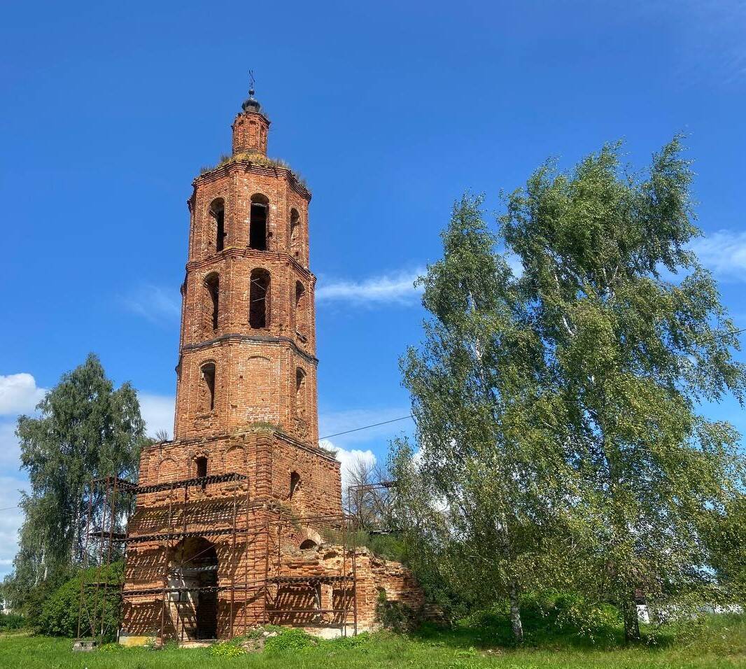 Церковь Воздвижения Креста Господня, Новое Павшино (Дубенский район, Тульская область). общий вид в ландшафте