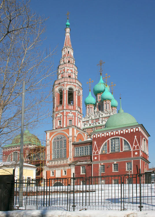 Якиманка. Церковь Воскресения Христова в Кадашах. фасады