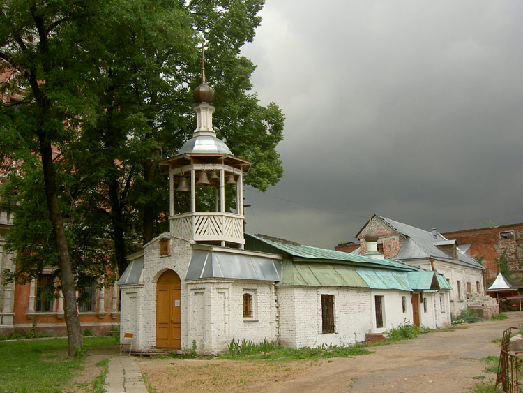 Якиманка. Церковь Иова Почаевского. фасады