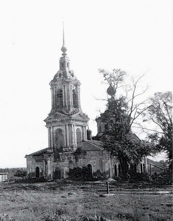 Церковь Благовещения Пресвятой Богородицы, Апухтино (Калязинский район, Тверская область). архивная фотография, фото с http://apuhtino.ru/page/2/