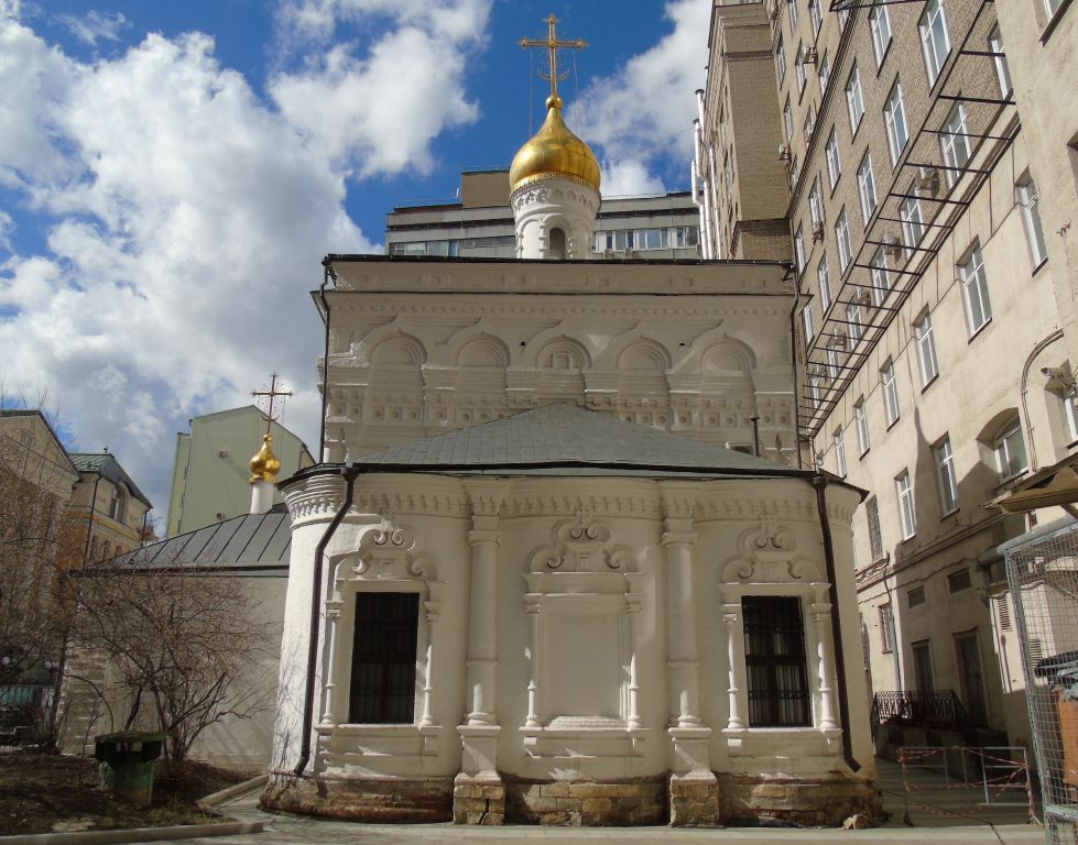 Церковь Михаила Архангела (Покрова Пресвятой Богородицы) в Овчинниках, Замоскворечье (Центральный административный округ (ЦАО), г. Москва). фасады