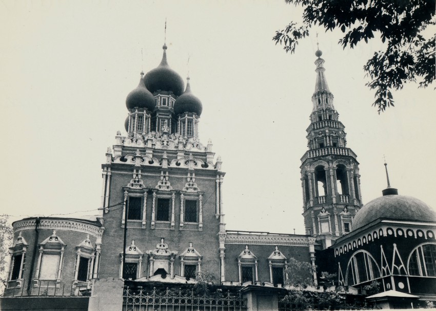 Церковь Воскресения Христова в Кадашах, Якиманка (Центральный административный округ (ЦАО), г. Москва). фасады