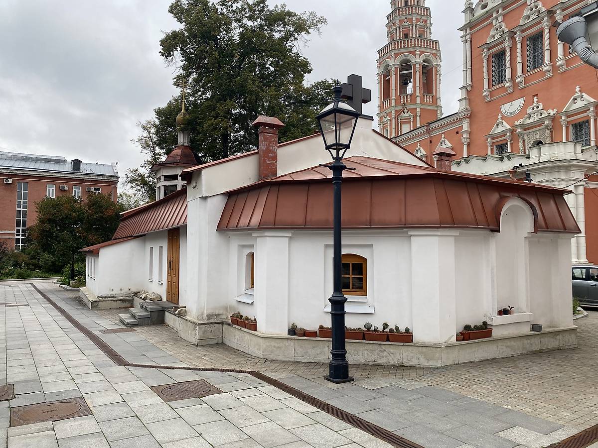 Вид с ЮВ, фасады. Церковь Иова Почаевского в Кадашах, Якиманка (Центральный административный округ (ЦАО), г. Москва)