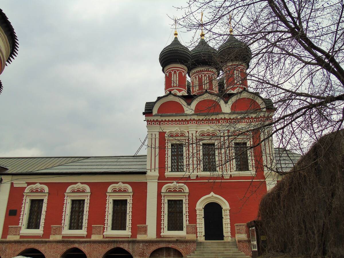 Высоко-Петровский монастырь. Собор Боголюбской иконы Божией Матери, Тверской (Центральный административный округ (ЦАО), г. Москва). фасады